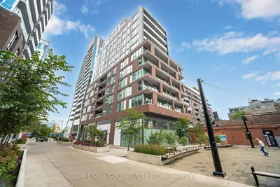 Condo Apartment in Toronto