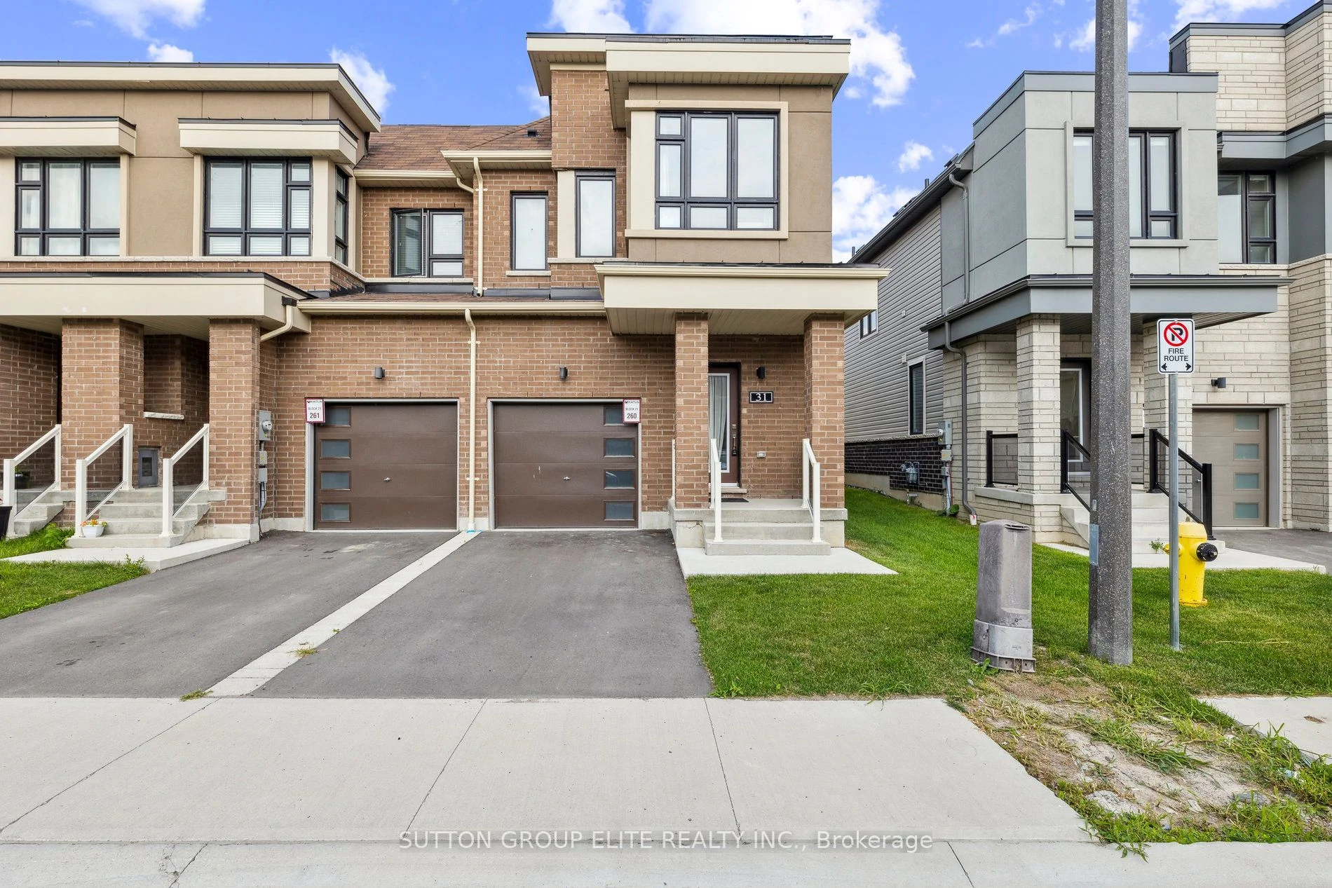 Att/Row/Townhouse in Clarington