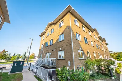 Condo Townhouse in Toronto