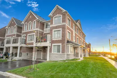 Att/Row/Townhouse in Pickering