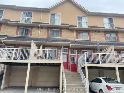 Att/Row/Townhouse in Pickering