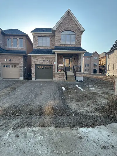 Detached in Scugog