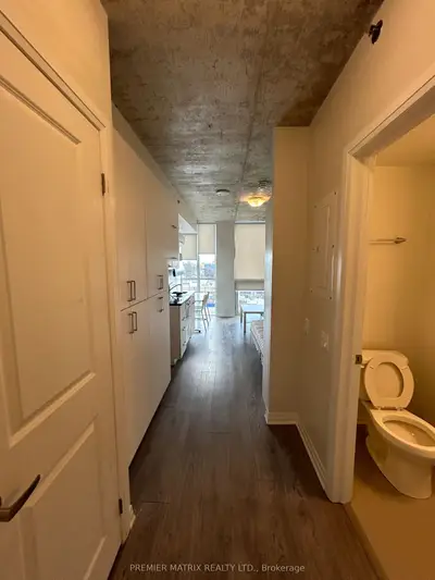Condo Apartment in Oshawa