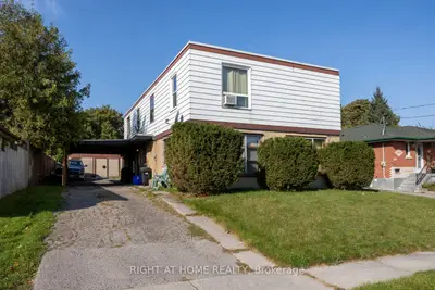 Triplex in Oshawa