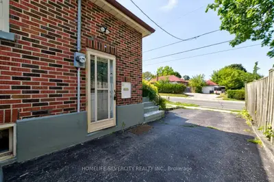 Detached in Oshawa