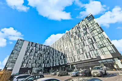 Condo Apartment in Oshawa