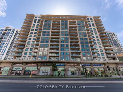 Condo Apartment in Pickering