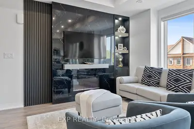 Condo Townhouse in Pickering