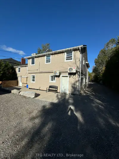 Triplex in Clarington