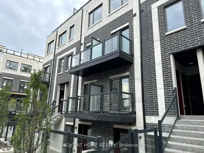 Condo Townhouse in Toronto