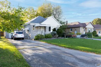 Detached in Oshawa