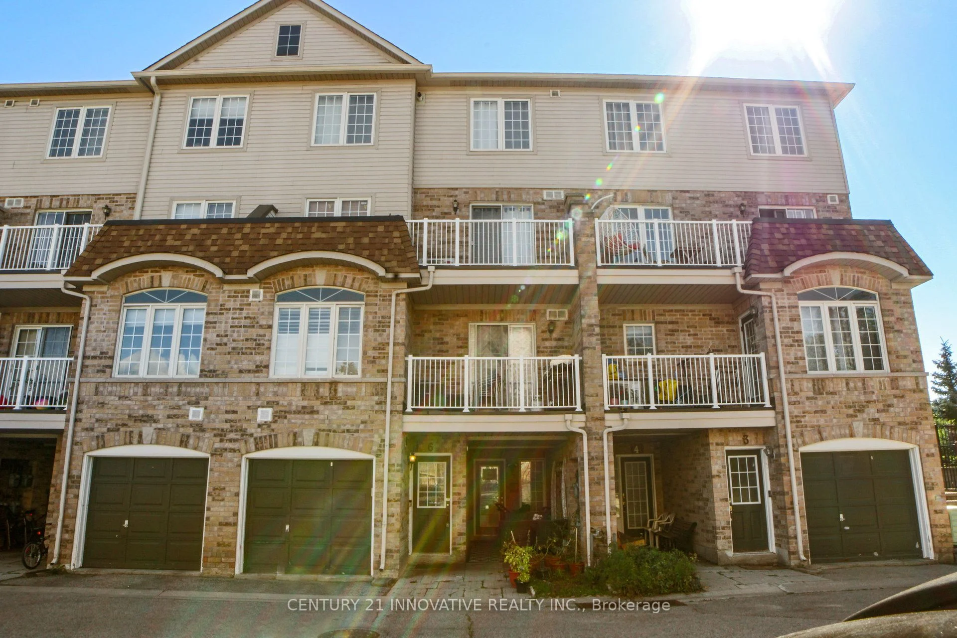 Condo Townhouse in Toronto