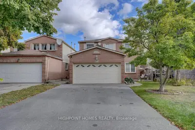 Detached in Pickering