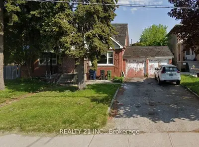 Detached in Toronto