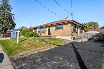 Detached in Oshawa