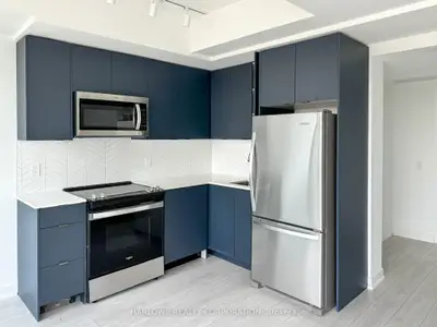 Condo Apartment in Whitby