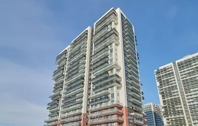 Condo Apartment in Oshawa
