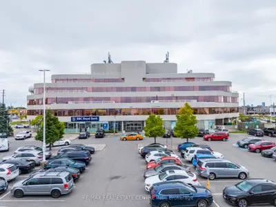 1940 Eglinton Avenue E #5, Toronto, On M1l 2m2