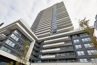 Condo Apartment in Pickering
