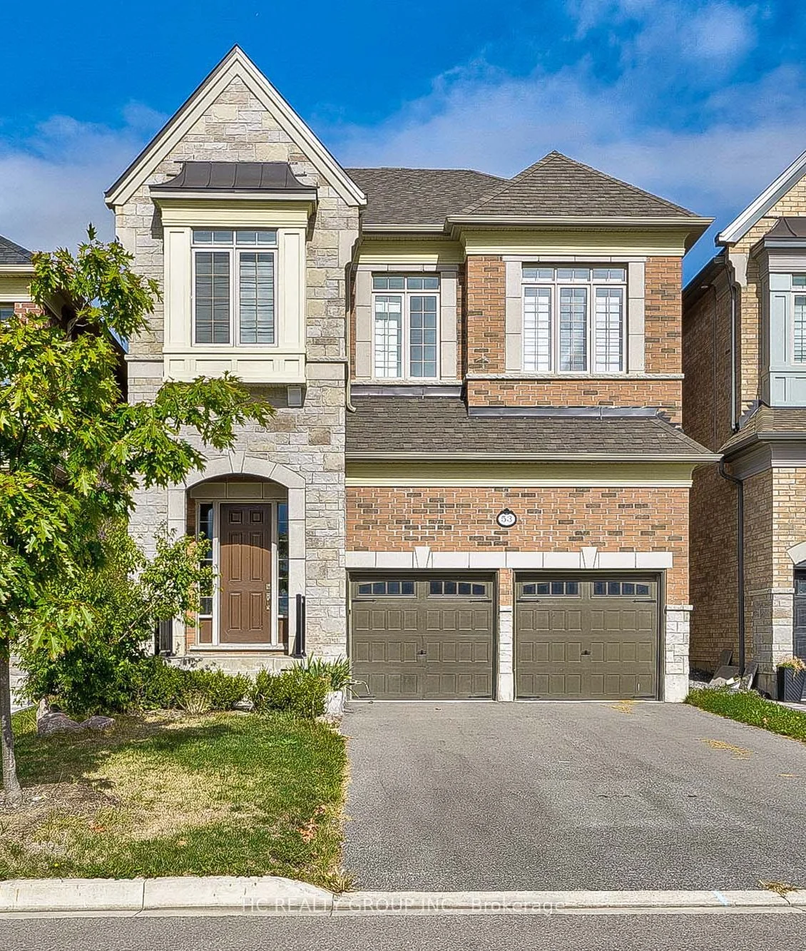 Detached in Whitby