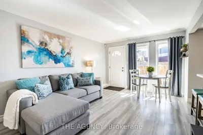 Condo Townhouse in Oshawa