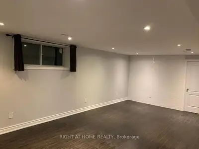 Detached in Oshawa