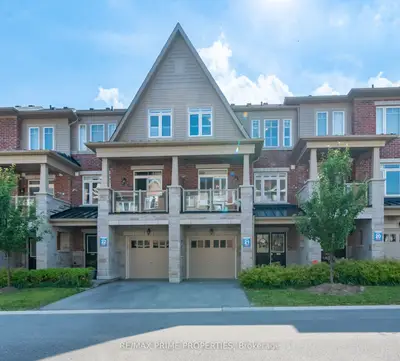 Condo Townhouse in Pickering