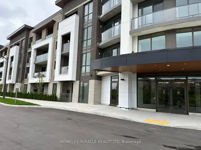 Condo Apartment in Oshawa