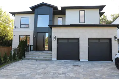 Detached in Pickering