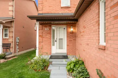 Semi-Detached in Ajax
