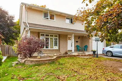Detached in Oshawa