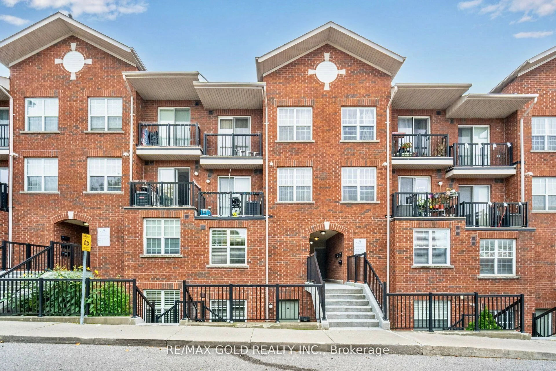 Condo Townhouse in Toronto