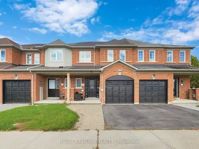 Att/Row/Townhouse in Ajax