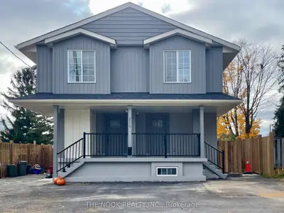 Triplex in Oshawa