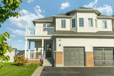 Semi-Detached in Whitby