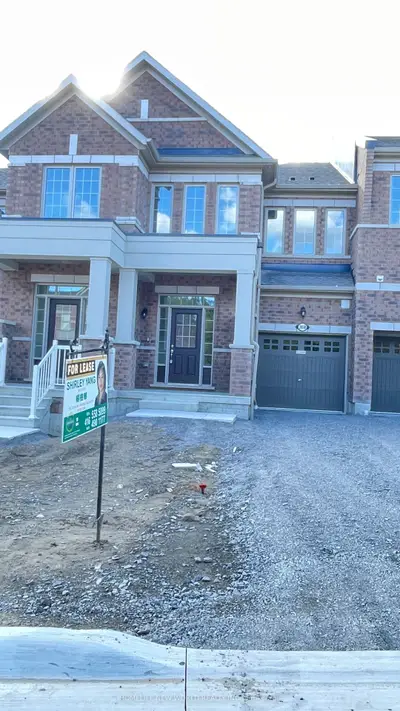 Att/Row/Townhouse in Pickering