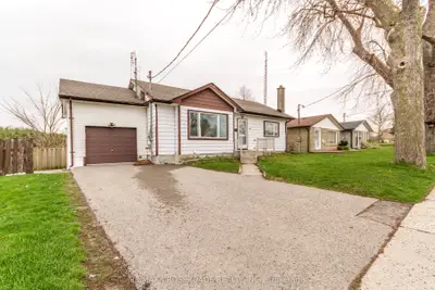 Detached in Oshawa