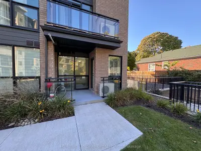 Condo Townhouse in Toronto
