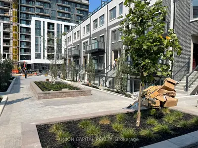Condo Townhouse in Toronto