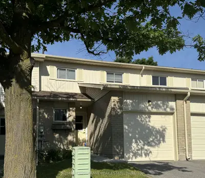 Condo Townhouse in Oshawa