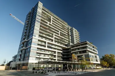Condo Apartment in Pickering