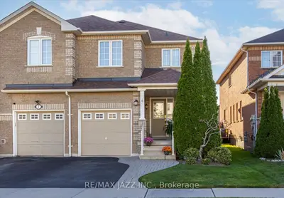 Semi-Detached in Whitby