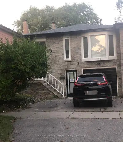 Semi-Detached in Pickering