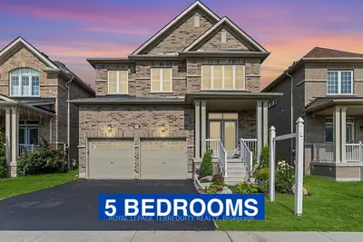 Detached in Oshawa