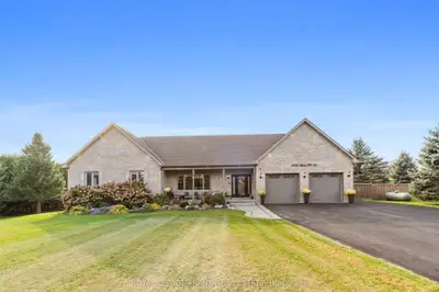 Detached in Scugog