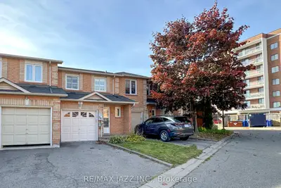 Condo Townhouse in Oshawa