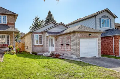 Detached in Oshawa