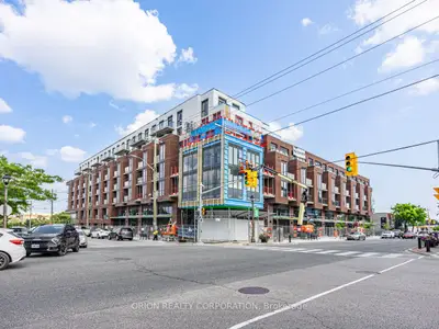 Condo Apartment in Whitby