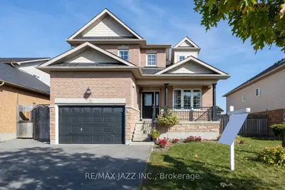 Detached in Clarington