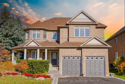 Detached in Oshawa